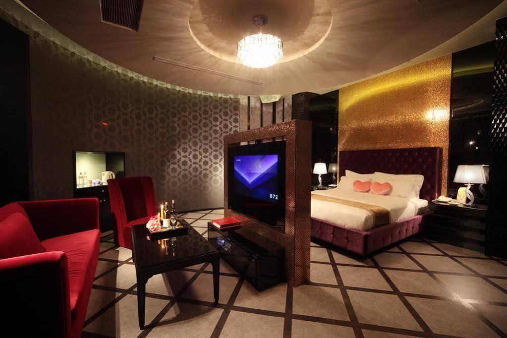 Wehome Motel Tainan Zewnętrze zdjęcie