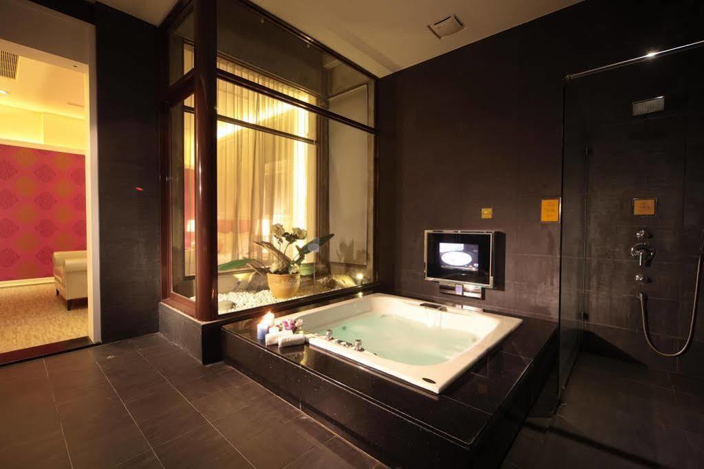 Wehome Motel Tainan Zewnętrze zdjęcie
